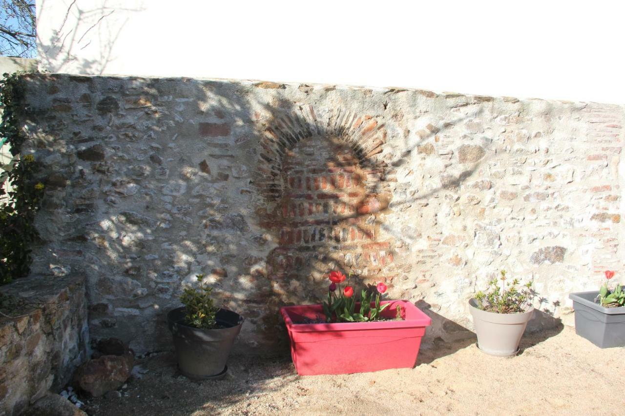 Chateau Besson Desertines  Luaran gambar